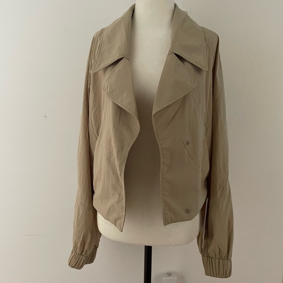Cropped Trench Jacket Size Medium - Picture 3 of 5